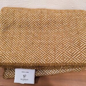 Klippan Yllefabrik Diamonds Wool Throw 130x180 cm, Caramel, brand-new